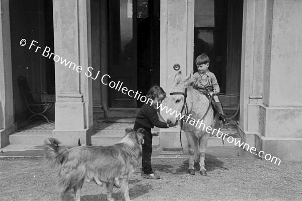 MEDLYCROFT CHILDREN JOHN & FRANCIS WITH ANNE MILMO & OLD MRS MEDLEYCROFT(NEE MALCOLMSON)AT ROCKEFF'S PORTLAW